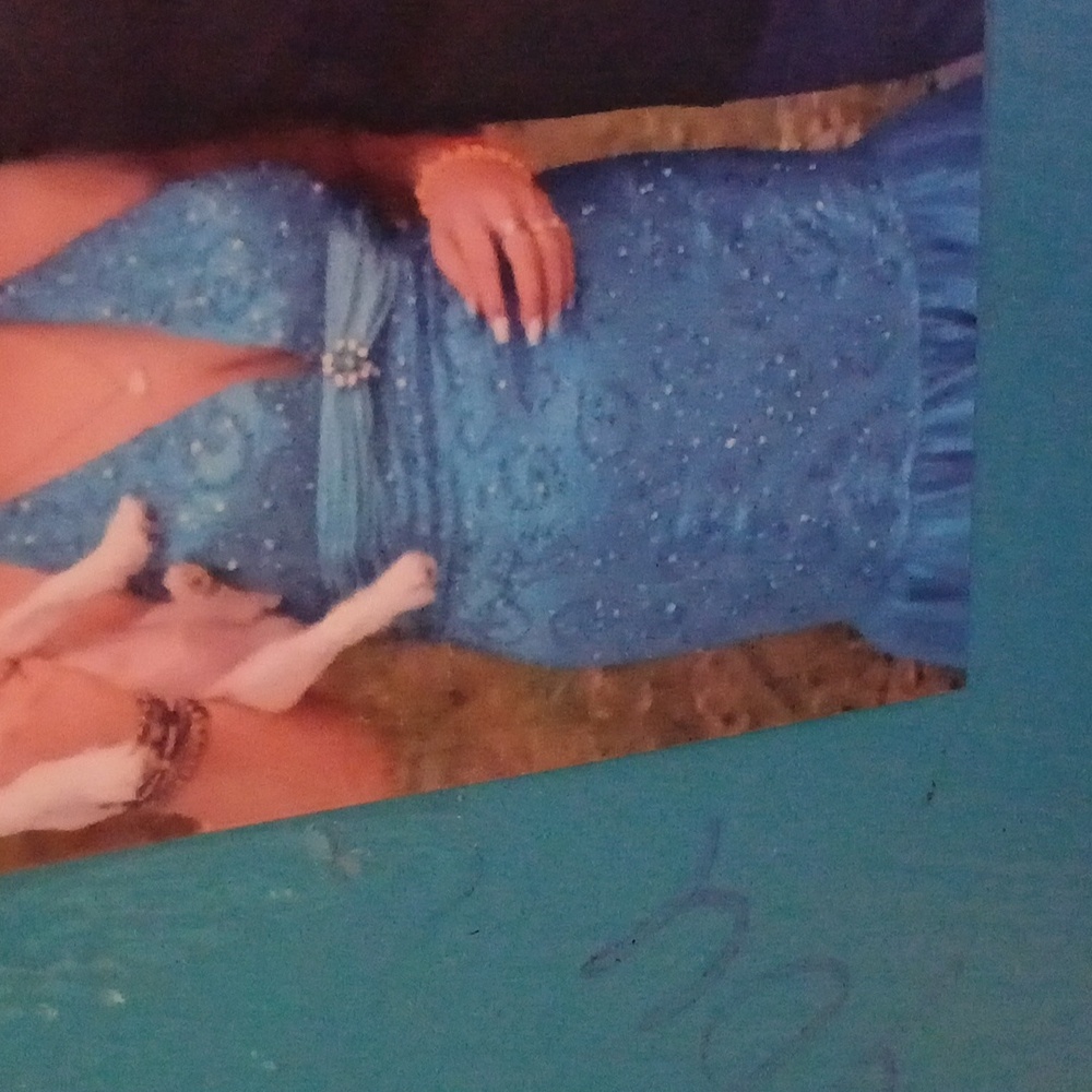 Dress - Picture 3 of 4